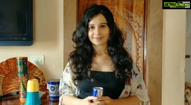 Angana Roy Instagram - #TansenerTanpura ✨ Streaming from 26th June on @hoichoi.tv @vikramchatterje @jayatibhatia @anuradhamukherjee @joythejoyous @satyatyam @suhotraofficial @saunaksamanta @boboshambo @srirupa @hoichoibangladesh @svfmusic @svfsocial @tansenertanpura @agneesh_banerjee @redbull @redbullindia . . . . . #hoichoi #webseries #bengaliwebseries #TansenerTanpura #countdown #countdownbegins #twodays #redbull #redbullindia