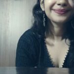 Angana Roy Instagram - Heard this song recently and really liked it. ✨ Song: Aajo Take Mone Pore by Taishi Nandi . . . . . . #bengali #song #cover #bangla #banglacover #snippet #mondaymood #mondaysong #songoftheday #music #musicislife #kolkatamusicscene #igmusic #igsong #worldofmusic #musicforthesoul #soulmusic #outofpractice #musica #musiccover #firsttime