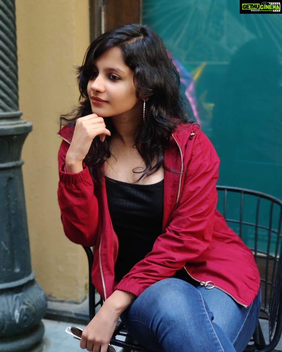 Angana Roy Instagram - Send me your flowers from December. ๐ธ@honest_paradox . . . . . #kolkata #winter #winterfashion #endof2019 #endofdecade #red #bomberjacket #hoops @shein_in #hope #newyear #newbeginnings #hopeful #aroyofhope #instakolkata #fashionblogger #kolkataphotography
