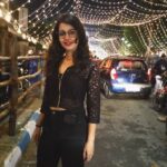 Angana Roy Instagram - Saptami night and yellow lights. . . . . . #durgapuja #twentynineteen #saptami #night #yellowlights #black #blackislove #ootn #redlips #blackjacket #net #fall #seasonofwords Maddox Square