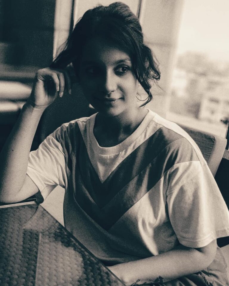 Angana Roy Instagram - Just like the moon, half of my heart will always love the dark. 📷 @honest_paradox . . . . . . . . . #monochrome #pic #pictureoftheday #loveforvintage #messyhairstyle #look #mood #moodedits #vintage #kolkata #igdaily#artist #blog #wednesdaywisdom #monsoon #wonder #aesthetic #loveforall #instagood #halfofmyheart #goodvibes #only#igers #styleinspo #ootd #bnw #retro #retroaesthetic #suckerforretro #grains
