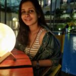 Angana Roy Instagram - Khwabon Ka Jaadoo Beqaaboo Hum Ho Gaye Captured by @ayan.bhattacharjee_ #postoftheday #mondaymood #mondaysong #gehraiyaan #beqaboo #lamp #oberoigrand #casualoutfit #nightlights #happytimes #valentinesday #throwback #lovefromA #nightphotography #eveningvibes The Oberoi Grand, Kolkata