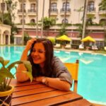 Angana Roy Instagram - Khwabon Ka Jaadoo Beqaaboo Hum Ho Gaye Captured by @ayan.bhattacharjee_ #postoftheday #mondaymood #mondaysong #gehraiyaan #beqaboo #lamp #oberoigrand #casualoutfit #nightlights #happytimes #valentinesday #throwback #lovefromA #nightphotography #eveningvibes The Oberoi Grand, Kolkata
