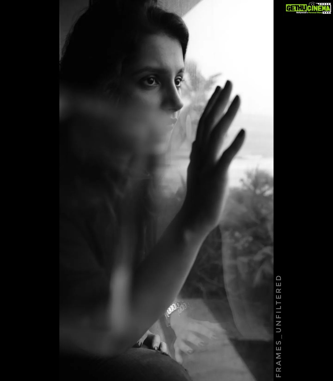 Angana Roy Instagram - A single dream is more powerful than a thousand realities 🌼 . . Unfiltered | Unedited . . @fujifilmxindia . . . #fujifilm_xseries #lowlightphotography #darkness #PhotographyIsLife #BlackAndWhite_Perfection #lookslikefilm #moody_tones #moodyportraits #optoutside #streetdreamsmag #portraitphotography #killersgram #heatercentral #naturallighting #illgrammers #mumbai__shoutout #humanedge#fatalframes#agameoftones #jj_allportraits #igworldclub #igworldclub_women #rsa_ladies#justgoshoot#moodyports #portraitmood #portraitsociety #bnw_society #themysteryproject #bnw_planet_2018 Mumbai - मुंबई