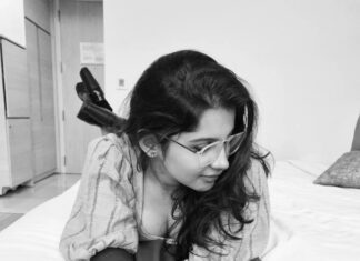 Angana Roy Instagram - I've been having dreams Splashin' in a summer stream 📸@ayan.bhattacharjee_ #mondaypost #postoftheday #postoftheweek #trampoline #songlyrics #dreamer #lovefromA #kohleyes #pinkdress #newyeareve #throwback #spectacles #mondaymood #blackboots #ringsandthings #whatif #winteroutfit #winterfashion #endofjanuary #lookbook