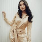 Anikha Instagram - ✨GOLDEN✨ @aisha_moidhu @faabi_moidhu @rizwan_themakeupboy @_chuake @damanz.venture @damanz.designs @raafiimohammed