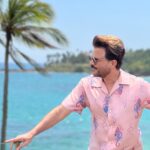 Anil Kapoor Instagram - That feeling of paradise! Loving our stay at the beautiful @anantaratangalle and the pleasant hospitality! Anantara Peace Haven Tangalle Resort