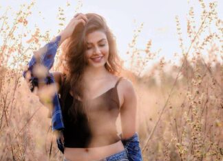 Anisha Ambrose Instagram - Morning sunshine 🌞 . . . FOLLOW..@anishaambrose_official . . . #anishadieheardfan #anishaambrose #anishafanpage #anishafanclub #anishaambrose_official #kajalagarwal #samantharuthprabhu #tamannahbhatia #rashikanna #sruthihassan #rakulpreetsingh #tollywoodactress #goodmorning #sunshine #sunburn #summervibes #tollywoodactress #telugucinema #vizag #home #selenagomez #selfie #justinbieber #likeforlikes #followforfollowback #like4likes #likeforlike #follow4followback #followｍe #fanpage #sunshine