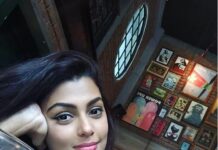 Anisha Ambrose Instagram - Sunday funday 😊 . . . FOLLOW..@anishaambrose_official . . . #anishadieheardfan #anishaambrose #anishafanpage #anishafanclub #anishaambrose_official #kajalagarwal #samantharuthprabhu #tamannahbhatia #rashikanna #sruthihassan #rakulpreetsingh #tollywoodactress #goodmorning #sunshine #sunburn #summervibes #tollywoodactress #telugucinema #vizag #home #selenagomez #selfie #justinbieber #likeforlikes #followforfollowback #likeforlike #quarantine #outdoors #sundayfunday #black #cocktails