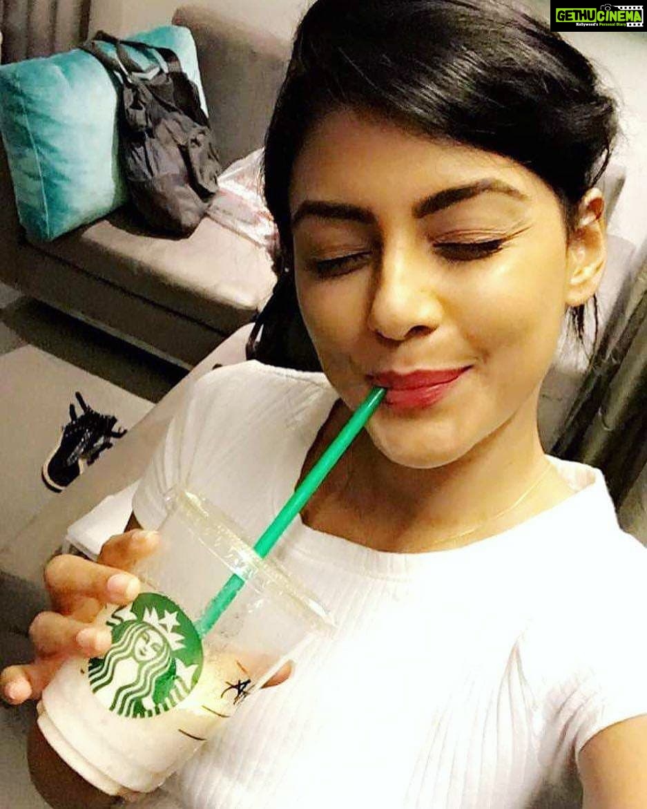 Anisha Ambrose Instagram - Good evening to all...π . . . FOLLOW..@anishaambrose_official . . . #anishadieheardfan #anishaambrose #anishafanpage #anishafanclub #kajalagarwal #samantharuthprabhu #tamannahbhatia #rashikanna #sruthihassan #rakulpreetsingh #tollywoodactress #chillout #milkshake #cool #lockdown #stayhome #staysafe #eatsleeprepeat #selenagomez #justinbieber #lifestyle #tollywoodactress #forfans #kollywood #fanpage