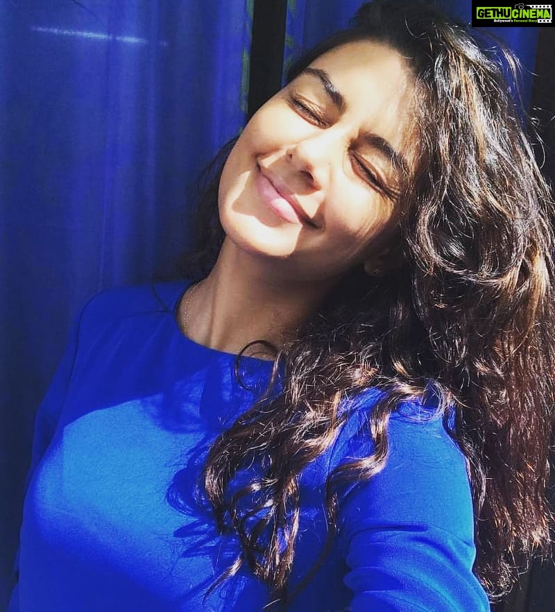Anisha Ambrose Instagram - It's a sunny day.... Another day of lockdown.....🤫 . . . FOLLOW..@anishaambrose_official . . . #anishadieheardfan #anishaambrose #anishafanpage #anishafanclub #kajalagarwal #samantharuthprabhu #tamannahbhatia #rashikanna #sruthihassan #rakulpreetsingh #tollywoodactress #sun #sunglasses #instalike #beachtime #sunshine #summertime #sunnydays #sunsets #beach #summerfun #sunset #sand #beachwear #beachbum #summernights #summervibes #selfie