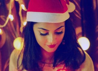 Anisha Ambrose Instagram - Christmas special,.... marry christmas..🎉🎅 . . . #anishaambrose #anishafan #anishaambroseofficial #anishadieheardfan #christmas #holidays #tistheseason #TagsForLikes #holiday #winter #instagood #happyholidays #elves #lights #presents #gifts #gift #tree #decorations #ornaments #carols #santa #santaclaus #photooftheday #love #xmas #red #green #christmastree #family