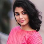 Anisha Ambrose Instagram - Be the change that you wish to see in the world....😎 . . . #quote #quotes #motivationalquotes #quoteoftheday #lovequotes #inspirationalquotes #lifequotes #quotestoliveby #inspiring #inspiringquotes #eveningsky #evenings #tagify_app