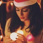 Anisha Ambrose Instagram - Christmas special,.... marry christmas..🎉🎅 . . . #anishaambrose #anishafan #anishaambroseofficial #anishadieheardfan #christmas #holidays #tistheseason #TagsForLikes #holiday #winter #instagood #happyholidays #elves #lights #presents #gifts #gift #tree #decorations #ornaments #carols #santa #santaclaus #photooftheday #love #xmas #red #green #christmastree #family