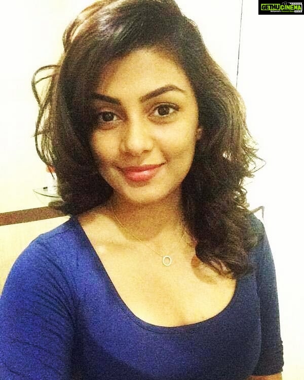 Anisha Ambrose Instagram - I just want to say, good night, sweet prince, may flights of angels sing thee to thy rest..😎 . . . #goodnight🌙 #goodnight #sweetdreams #sweetdreams😴 #sweetdreamsaremadeofthis #sweetdreamsdlf #takecare #takecareofyourself #insta #instadaily #instagram #instapic #dogsofinstagram #instafood #instafashion #catsofinstagram #instalove #instafollow #tagify_app