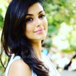 Anisha Ambrose Instagram - “Don't be pushed around by the fears in your mind...😎 . . #makeup #instamakeup #cosmetic #cosmetics #TagsForLikes #TFLers #fashion #eyeshadow #lipstick #gloss #mascara #palettes #eyeliner #lip #lips #tar #concealer #foundation #powder #eyes #eyebrows #lashes #lash #glue #glitter #crease #primers #base #beauty #beautiful