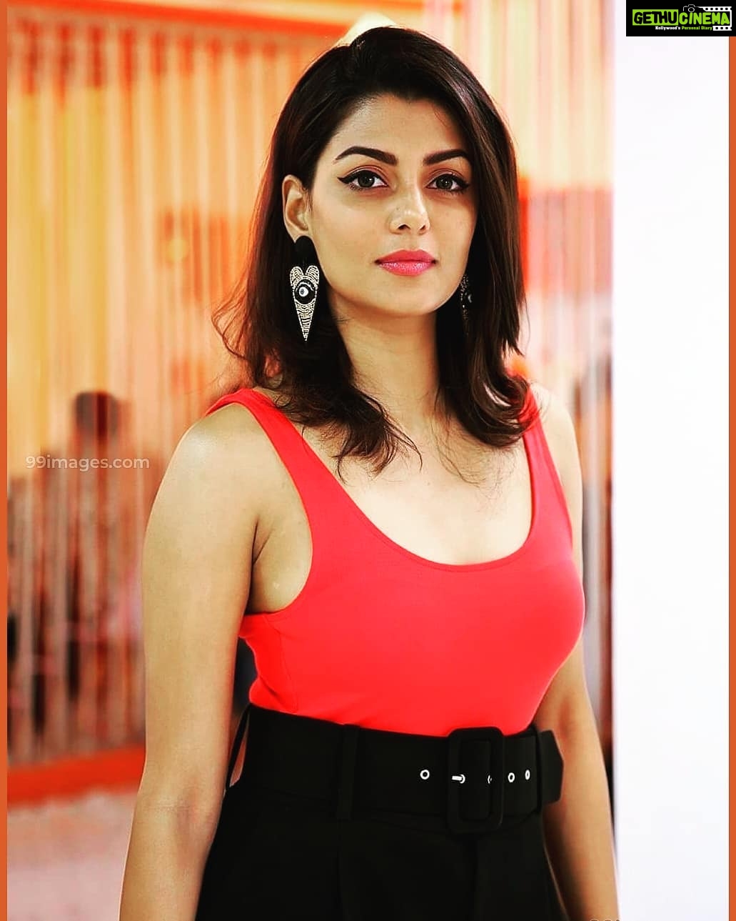 Anisha Ambrose Instagram - There is a shade of red for every woman....💕.......... Anisha in red dress....🔥🔥🔥 . . #anishadieheardfan #anishafan #anishaambrose #tollywood #pureheroine #model #actress #redhotgirls #red #fans #teluguactress