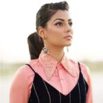 Anisha Ambrose Instagram - Fashion statement 😉 . . . FOLLOW..@anishaambrose_official . . . #anishadieheardfan #anishaambrose #anishafanpage #anishafanclub #anishaambrose_official #kajalagarwal #samantharuthprabhu #tamannahbhatia #rashikanna #sruthihassan #rakulpreetsingh #tollywoodactress #goodmorning #sunshine #sunburn #summervibes #tollywoodactress #telugucinema #vizag #home #selenagomez #selfie #justinbieber #likeforlikes #followforfollowback #like4likes #likeforlike #follow4followback #followｍe #fanpage #fashion