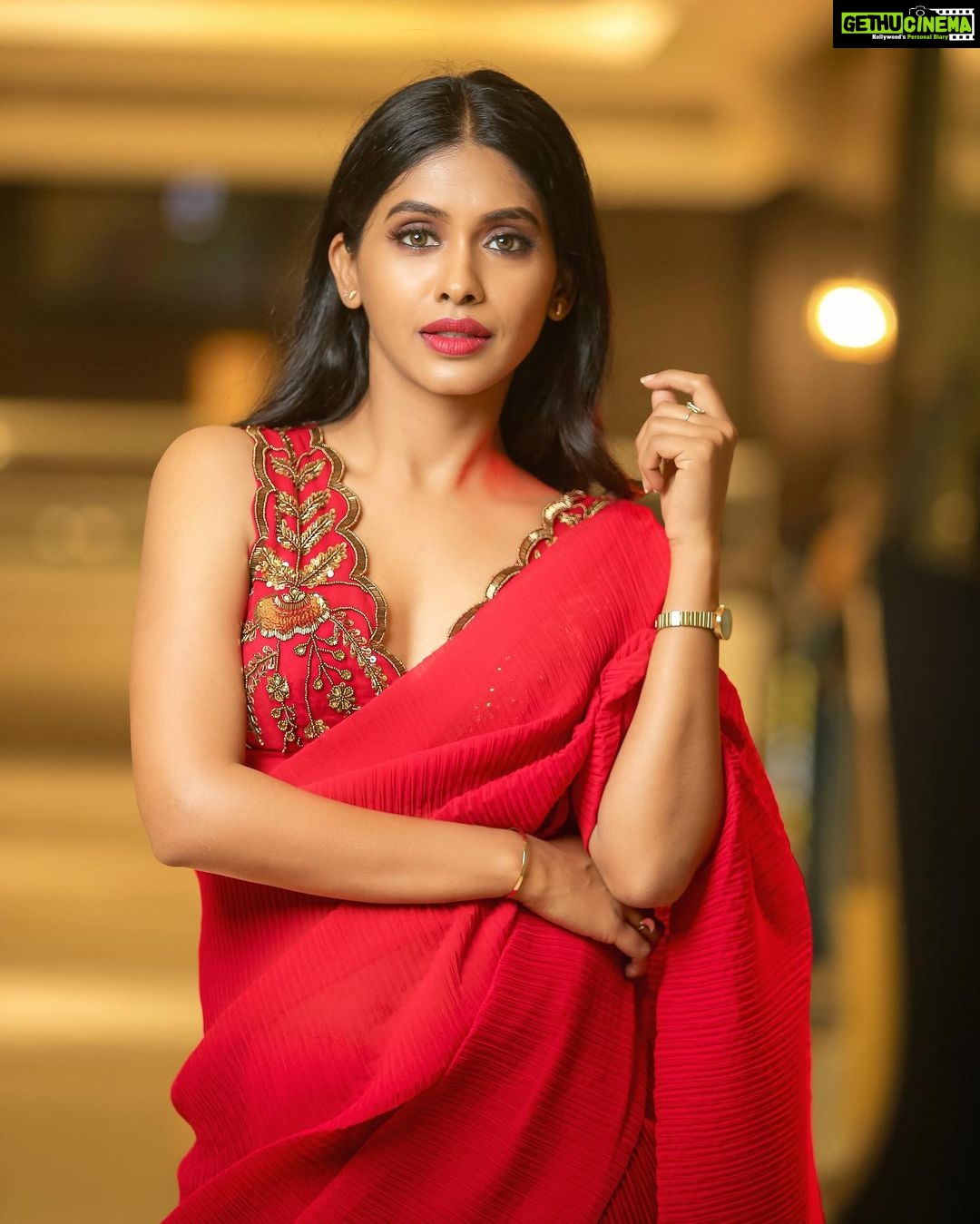 Anjali Patil - 24.3K Likes - Most Liked Instagram Photos