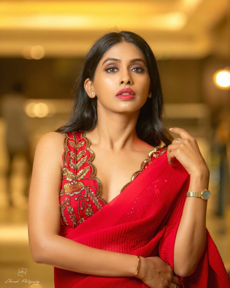 Anjali Patil Instagram - Kuthirai Vaal Audio Launch Have you listened the entire album yet? Styled by @subikanifabint Photographer @dhanush__photography HMU @jeevithamakeupartistry Design @zol_studio