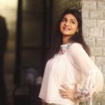 Anjena Kirti Instagram - 👑💕🦄 #Anjenakirti 📷: @camerasenthil for @galattadotcom