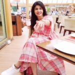 Anjena Kirti Instagram – Cheers to New Beginings 💕🌹🦄🎵👑
#AnjenaKirti
📷: @sukhi_swapna Taj Gateway Hotel Ernakulam