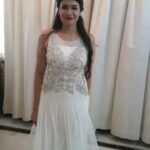 Anjena Kirti Instagram - #OutfitOfTheDay #SunTV #SundayGallata #CelebrityGuest #300thEpisode 👑🎵🎶💕 yet another white ..I know..I know..but I just lovvve whites💕 Sun Network