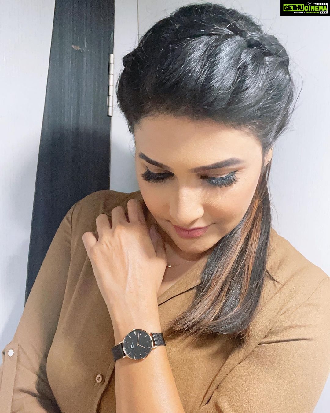 Anjena Kirti Instagram - Buy more, save more. Mix & match your outfits with complementary timepieces and accessories that will take your #OOTD to a new high! Enjoy up to 25% off your purchase from @danielwellington, additionally get 15% off with my code ANJENA #danielwellington