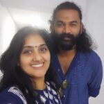 Anju Aravind Instagram – 🥰ഡബ്ബിങ്ഗിനിടയിൽ ഒരു സർപ്രൈസ്🥰 precious moment