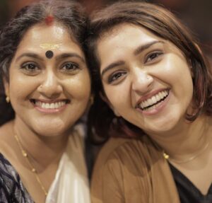 Anju Aravind Instagram - @anju_aravind24 You are love. You are sweetest. You are kindest. You are most funniest. You are a best company to be with Anju chechi…
Thank you for being all that you are to me… 
Wishing all luck and happiness along the way & now that you are back on full power with cinemas, let’s just have lots n lots of fun working together and may you be blessed all luck with all the works you gonna rock giving life to!! 
😘🤗😍
@ansajgopi Thaankuuu for 📸 our happiest montha ❤️
#shesadipoli #appreciationpost #thankful #happygirls #teacher #friend #sister #allinone #everywishescometrueforyou #comebackstronger #muaaah