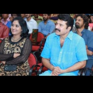 Anju Aravind Instagram - നമ്മുടെ അഭിമാനമായ പ്രിയപ്പെട്ട മമ്മൂക്കയ്ക്ക് അഭിനന്ദനങ്ങൾ 👏👏 " 50 " വർഷം നമ്മുക്ക് നിരവധി കഥാപാത്രങ്ങളെ സമ്മാനിച്ച മഹാ പ്രതിഭ... 🙏 പ്രാർത്ഥിക്കുന്നു ഞങ്ങൾ  ആത്മാർത്ഥമായി അങ്ങേക്ക് ആരോഗ്യ മുള്ള ആയുസ്സിനായി... 💖