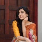 Anju Kurian Instagram - Be selfish enough to have self love , self worth & self respect. Because behind every successful woman is herself. Happy women’s day 👧🏻👱🏻‍♀️🤱🏻👵🏼. P.c - @riophotography.in Wardrobe- @shiulisarees Hair n make up- @makeupartistrybykavithasekar