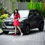 Anju Kurian Instagram - Twinning with the sporty highlight features of the #HyundaiVENUE with iMT, Intelligent Manual Transmission that adds to my bliss of being #LeftFree. To know the secret behind my free left leg style watch the video. Tell me in the comments what would you do if #LeftFree to explore what you love! @hyundaiindia