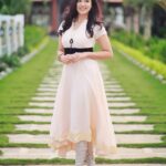 Anju Kurian Instagram - Start your day with sweetest smile ☺️ Special thanks to @_suave_designs_ for the attire 👗 Photo credits: @abhijith_sk_photography