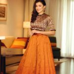 Anju Kurian Instagram - Beauty should begin in the heart n soul , otherwise cosmetics are useless😊. #goodmorninginsta 🙋 Wearing @suresh.menon ✨ Shot by @shots_by_arun_vr_ Hair n makeup by @suresh.menon