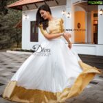 Anju Kurian Instagram - Just be happy and a reason will come along 🌼🤍🌼. . . . . . 📸 - @nek_photos 👗- @diva_womensclothingstore 💄- @sara_sabitha @blooms.makeover 💎 - @adorebypriyanka