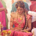Anju Kurian Instagram - #throwback2016 #makkaphotography #vbjjewellery #shoottime📷 #traditionalwedding #ilovesaree❤