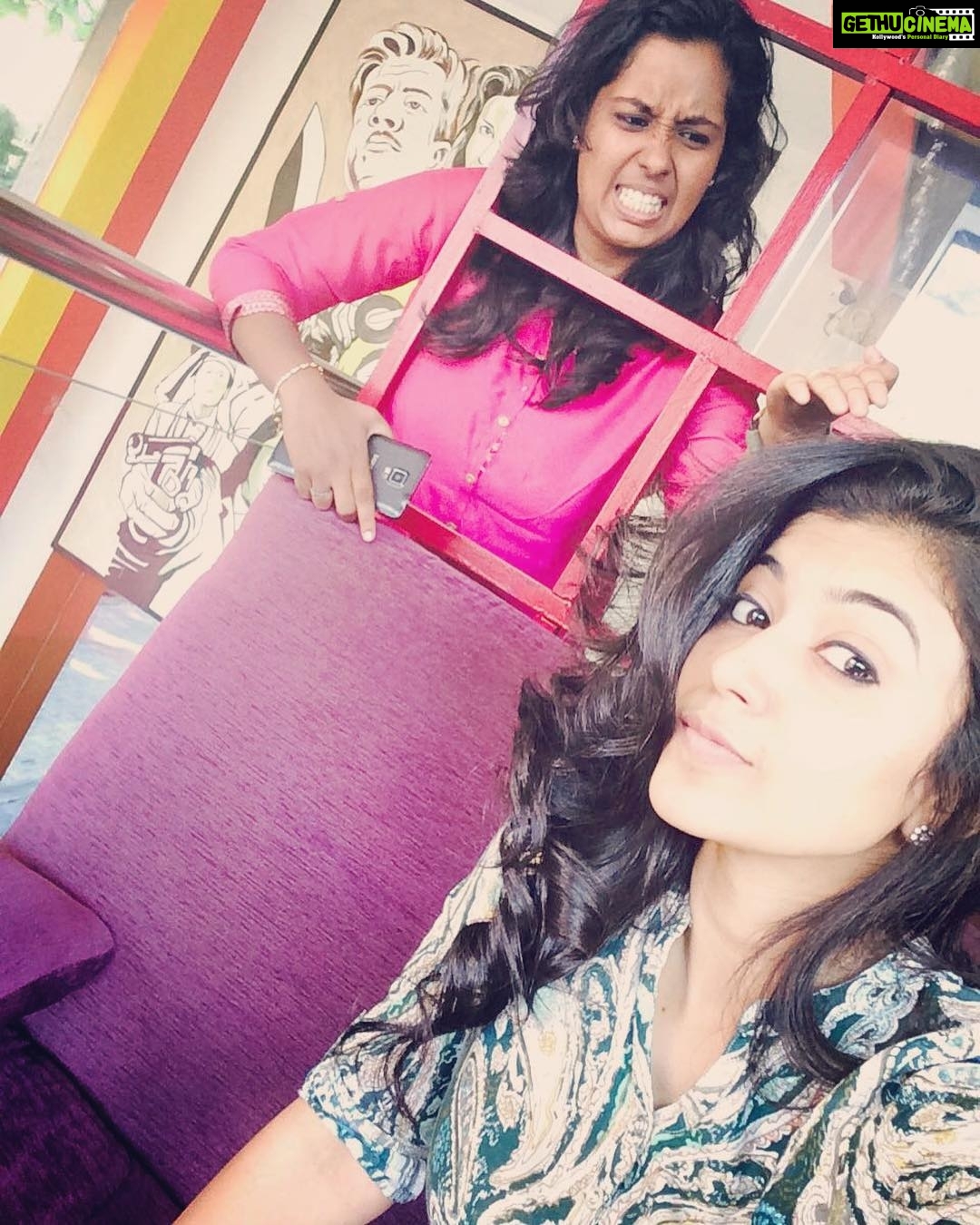 Anju Kurian Instagram - With a crackpot 😂😂😂 @sheriljose