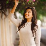 Anju Kurian Instagram - A flower doesn't think of competing with d flower next to it. It just blooms 🌷🍃 #yourattitudedeterminesyourdirection #happysunday😊
