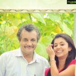 Anju Kurian Instagram - U don't need some1 to complete u. U only need some1 to accept u completely . 👨‍👧❤️🐣 #myfirstlove #first_hero #daddyslittlegirl #bestdadever #happymomentsinlife #throwback2010😊 #7yrsoldpic😳 #memoriesforever #keraladiaries🌴 #favouritepicwiththefavouriteperson 😘😘😘