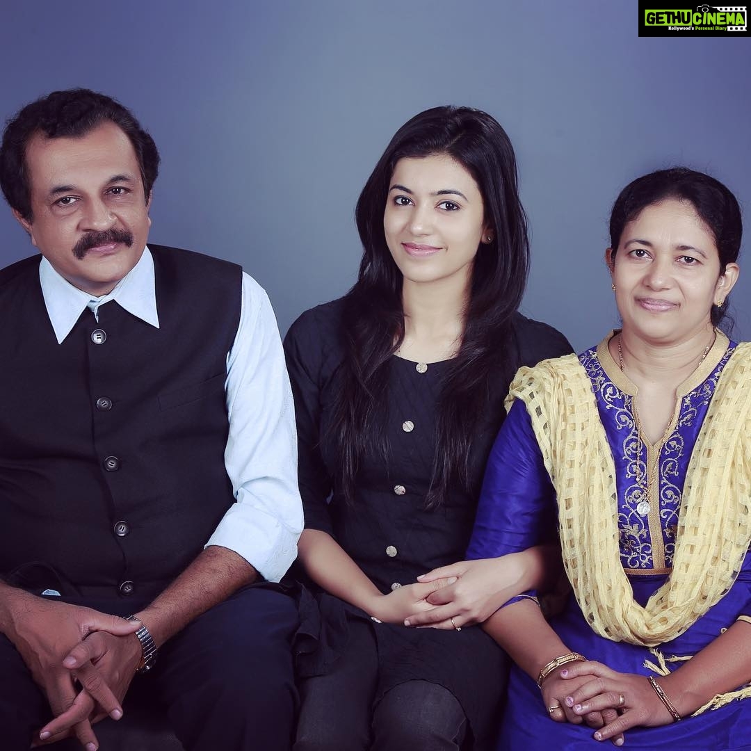 Anju Kurian Instagram - Family ๐จโ๐จโ๐งโ๐ฆ Where Life begins & Love Never ends....๐