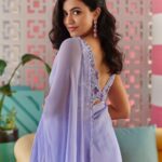 Anju Kurian Instagram - Adding desi vibes on my feed 🙈🥰! Wardrobe- @arsignatureofficial Styling- @anusharejiar Shot by- @flashed_photography_dubai @shafishakkeer MUA - @anamica_hmua Hotel- @pullmandubaidowntown @lolita_downtown Production- @lachmikutty #sareelove #desigirl #sundayfunday #instapic #justories #goodday #ootd #instafashion #traditional #xoxo