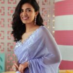 Anju Kurian Instagram - Adding desi vibes on my feed 🙈🥰! Wardrobe- @arsignatureofficial Styling- @anusharejiar Shot by- @flashed_photography_dubai @shafishakkeer MUA - @anamica_hmua Hotel- @pullmandubaidowntown @lolita_downtown Production- @lachmikutty #sareelove #desigirl #sundayfunday #instapic #justories #goodday #ootd #instafashion #traditional #xoxo