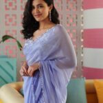 Anju Kurian Instagram - Adding desi vibes on my feed 🙈🥰! Wardrobe- @arsignatureofficial Styling- @anusharejiar Shot by- @flashed_photography_dubai @shafishakkeer MUA - @anamica_hmua Hotel- @pullmandubaidowntown @lolita_downtown Production- @lachmikutty #sareelove #desigirl #sundayfunday #instapic #justories #goodday #ootd #instafashion #traditional #xoxo