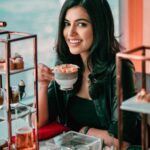 Anju Kurian Instagram - Pop Quiz??? What's the only thing better than a cappuccino? ✨ ✨ A Golden Heart With A Golden Cappuccino 🤩😋! Any Coffee lovers here?? ☕☕ 📸- @chambre__noire_fotos 🏨- @atmospheredubai #coffeelover #goldencappuccino #coffeetime #instafood #yummyyummy #eveningvibes #portraitsvisuals #atmosphere #atmospheredubai #exploreeverything #liveinthemoment #instalove #24karatcappuccino #justories #loveyou 𝑪𝒐𝒇𝒇𝒆𝒆 𝑳𝒐𝒗𝒆𝒓