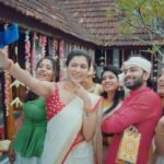 Anju Kurian Instagram - #oppo #tvc #oppomobile #oppokerala #onam2020