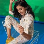 Anju Kurian Instagram – Always wake up with a funky mood to do something new 😉🥰! 

Enjoy your Sunday folks 🤩🤗. 

Shots by: @abinvrghz 

Styled by: @stylefilesbyzoya__joy 
 
Makeup & Hair by: @rachna.bespokemakeovers 

Outfit: @vewora_store 

Photography crew: @_earth_species_ 

Assisted by: 
@shreesubha_tamizh 

Jewelry: @thegarnet.in 

#justories #sundayfunday #funky #summervibes #colourpalatte #ootd #photoshoot #instafashion #moodoftheday #faces #instafamily #bangaloredays #goodday #sundaze #cheerup #handsupintheair #instadaily #joy #photoshoot #portraits #instafam Bangalore, India