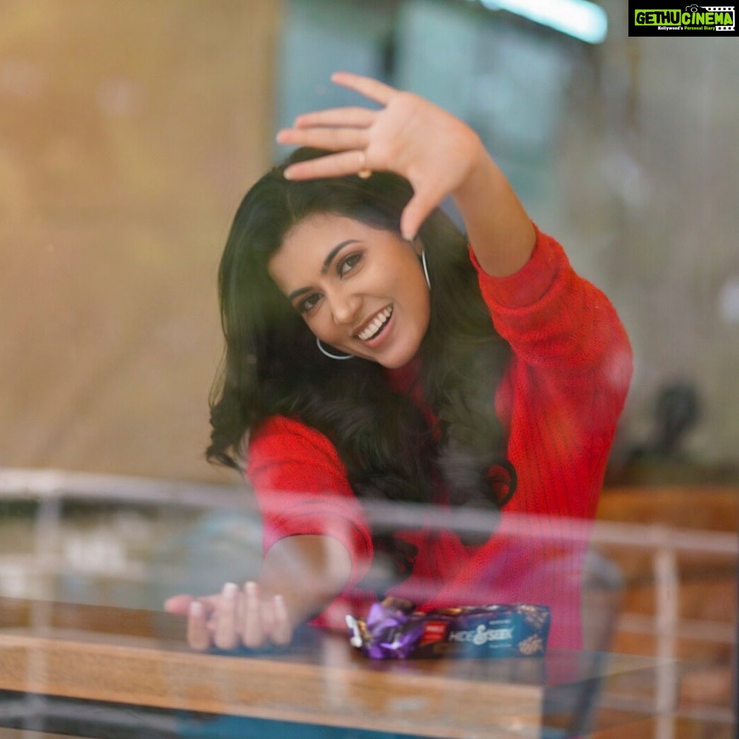 Anju Kurian Instagram - Iām planning on avoiding embarrassing tan lines by strictly sticking to indoor activities šš«.