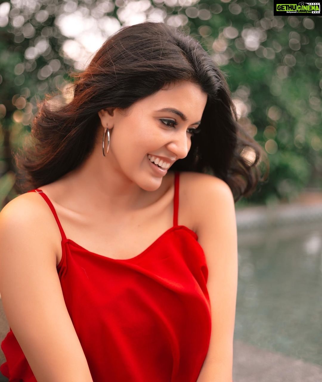 Anju Kurian Instagram - Be thankful for your life, spend time in nature, breathe deeply, let go of your worries and build your life around what you love ❤️. . . . P.C - @thevenkatbala