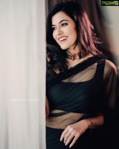 Anju Kurian Instagram - How long since you’ve done something that makes you feel alive? . . . . 📸- @jiksonphotography 👗 - @stephinlalanofficial 💎- @rajianand